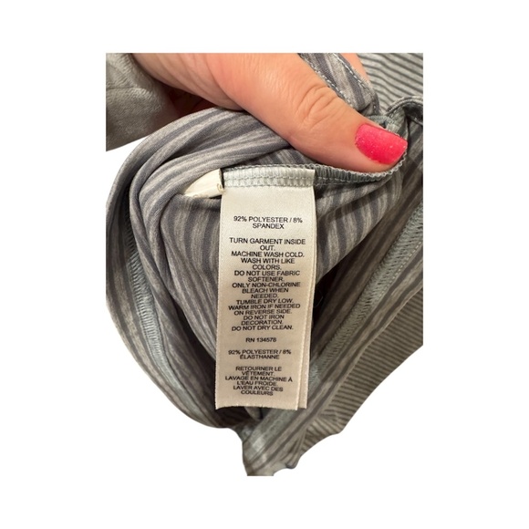 Vineyard Vines Boys' Performance Bradley Stripe Sankaty Polo - Picture 6 of 7